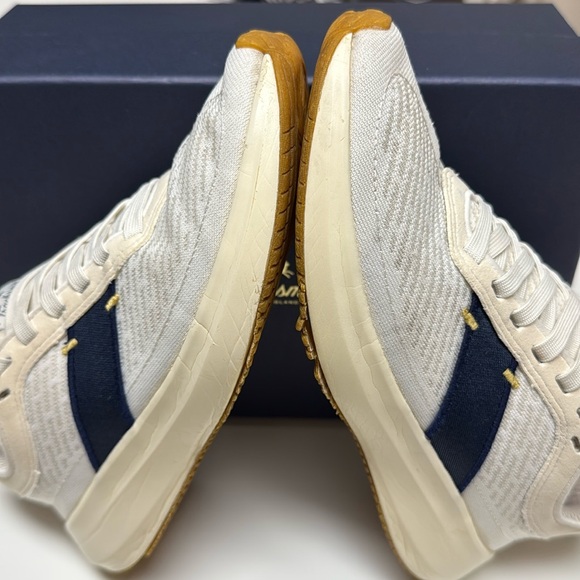 ✨ Tracksmith Eliot Runner ✨ in Ivory / Navy Unisex Men's 5.5 Women's 7 - Picture 14 of 17